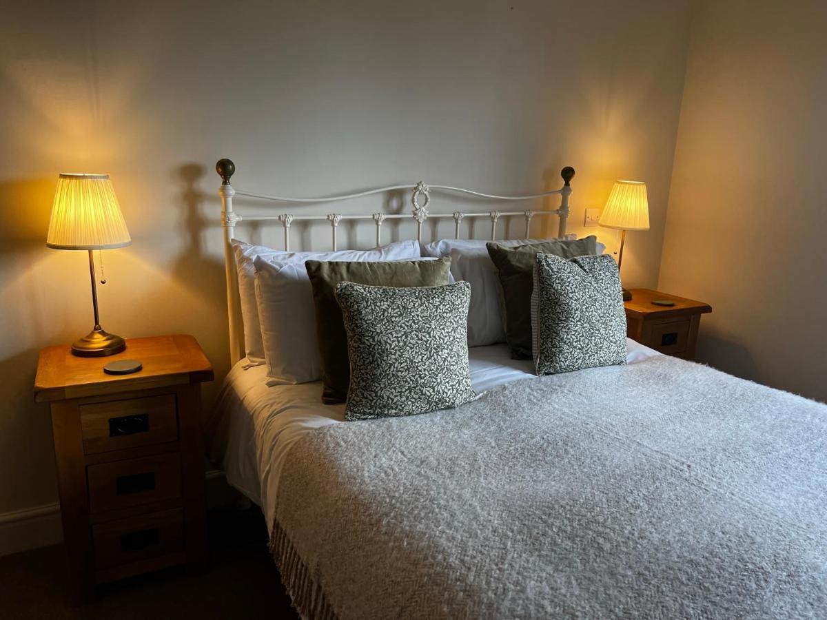 White Hart Bed & Breakfast Алтон Стая снимка