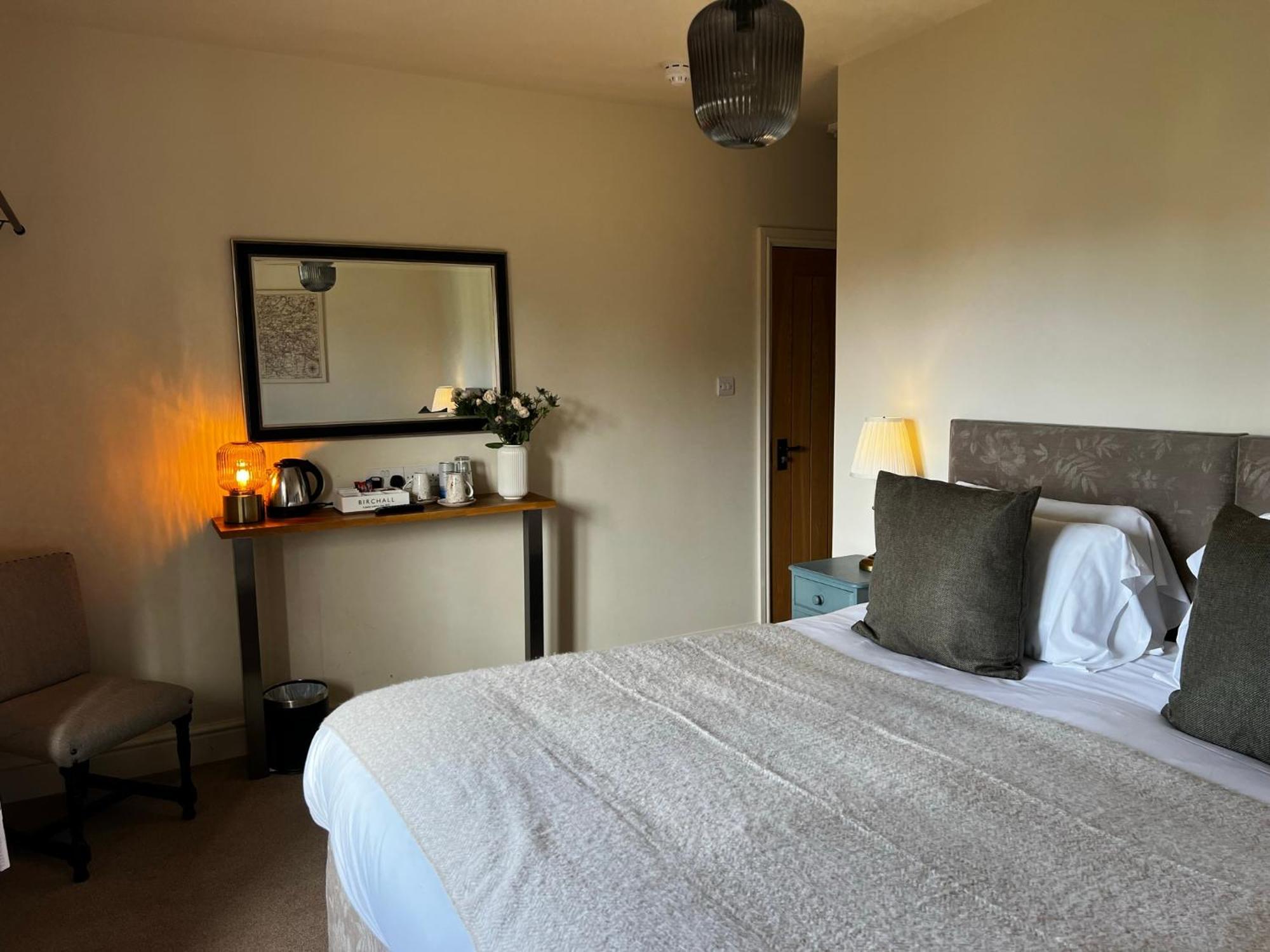 White Hart Bed & Breakfast Алтон Стая снимка